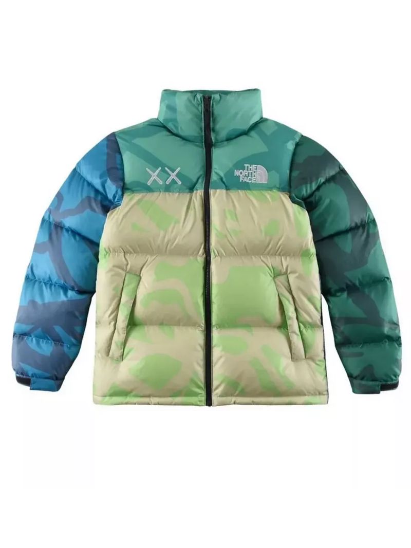 брендовый укороченный зимний  пуховик TNF KAWS 247454836